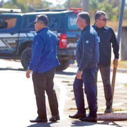 Capa Bolsonaro com tornozeleira