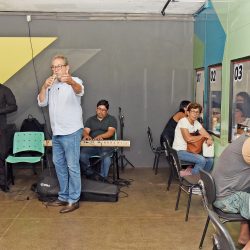 Pag 1B Cultura de Barretos leva música até a sala de espera da Farmácia de Alto Custo